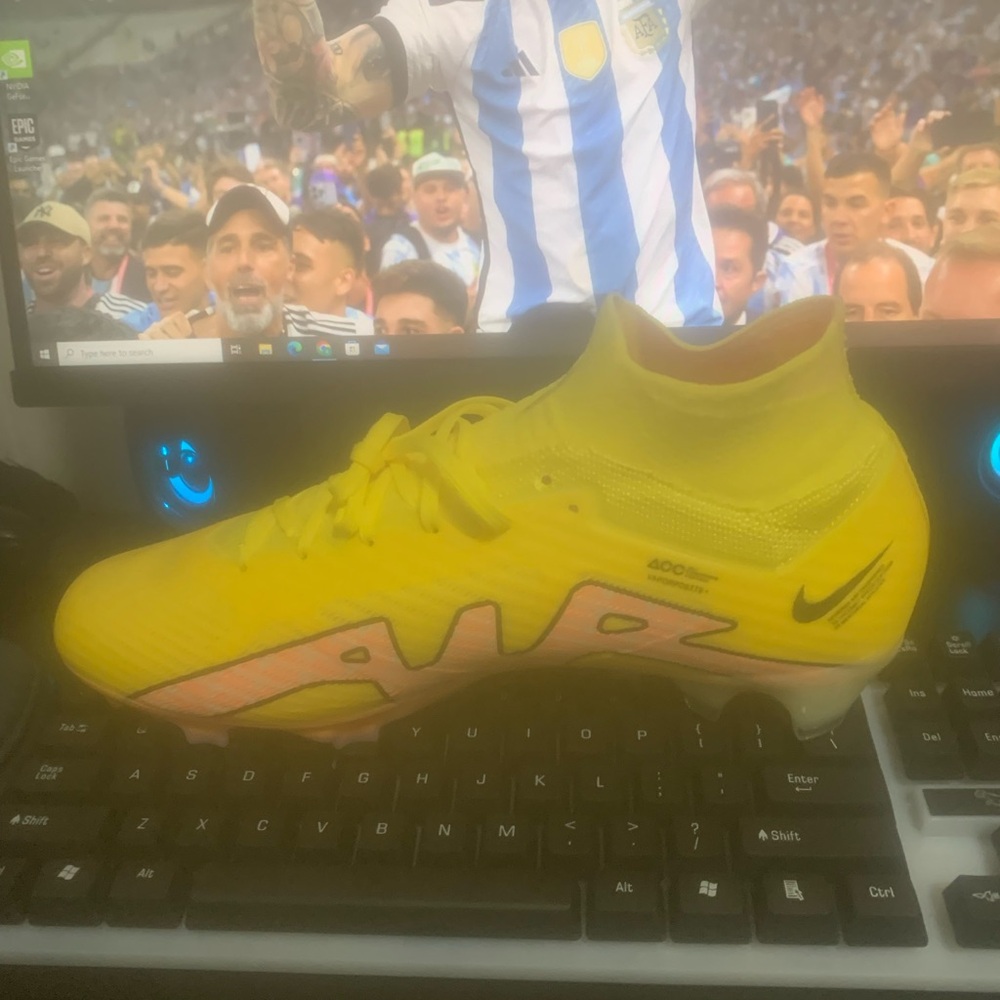 Soccer cleats